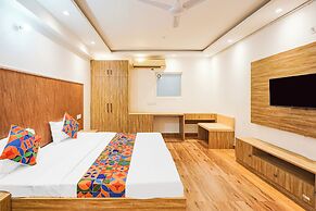 Fabhotel Golden Inn