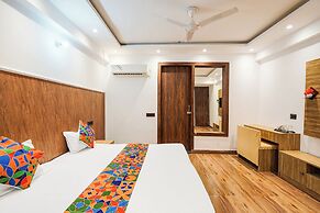 Fabhotel Golden Inn