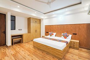 Fabhotel Golden Inn