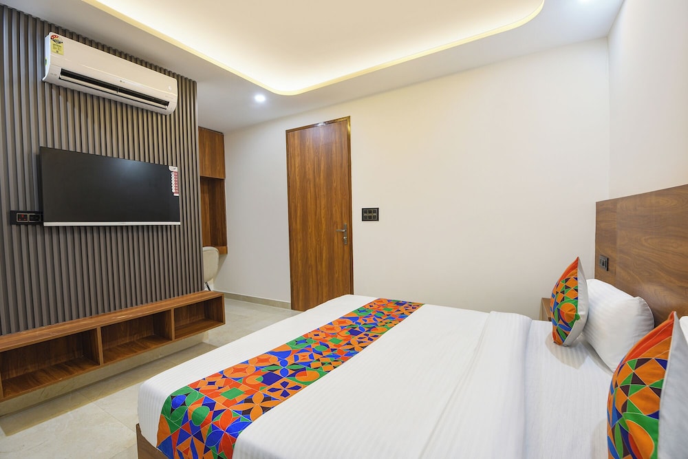 Fabhotel Sky I