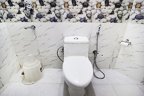 Fabhotel Radha Rani Residency