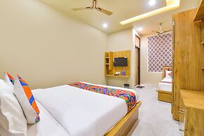 Fabhotel Fort