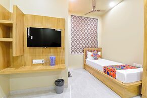Fabhotel Fort