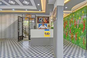 Fabhotel Shree Krishna Inn