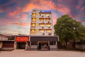 Fabhotel Ratna Mahal