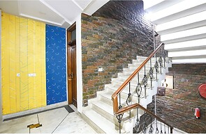 Fabhotel Western