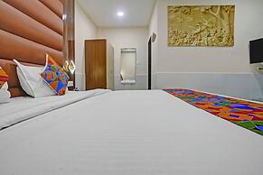 Fabhotel Small Daddy Plus
