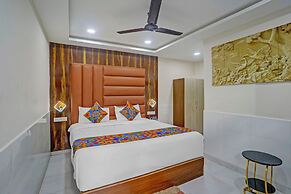 Fabhotel Small Daddy Plus