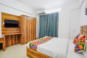 Fabhotel Wellax 24 Service Apartments