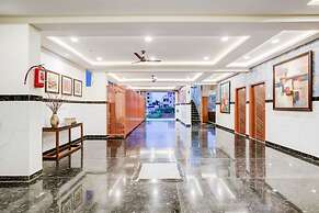 Fabhotel Leon Square