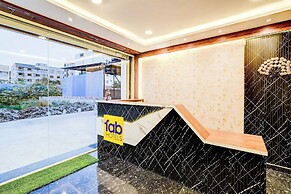 Fabhotel Leon Square