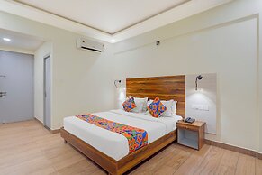 Fabhotel East Land