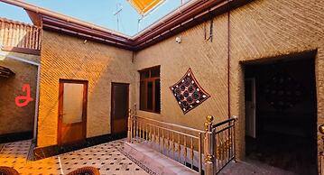 Guesthouse Anora