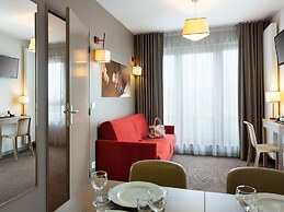 Comfort Triple Room Near Geneva