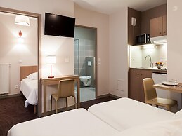 Comfort Triple Room Near Geneva