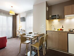 Comfort Triple Room Near Geneva