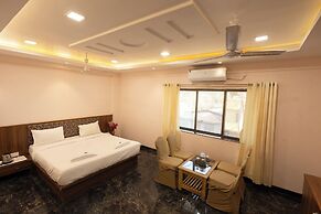 Green Paradise Hotel And Restaurant