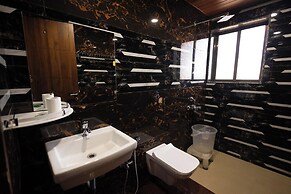 Green Paradise Hotel And Restaurant