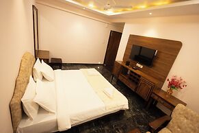 Green Paradise Hotel And Restaurant