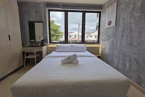 The Cozy Hotel