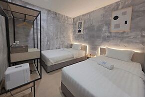 The Cozy Hotel