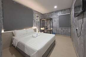 The Cozy Hotel