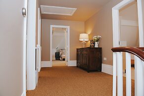 Eastfield Lodge