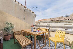 Central Narbonne with Rooftop Terrace