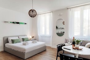 Casa Batèl Suites & Apartments