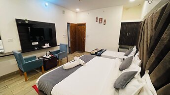 Vantara Premium- Hotel Shreya Galaxy