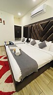 Vantara Premium- Hotel Shreya Galaxy