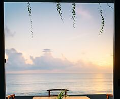 Goalie Beachfront Resort