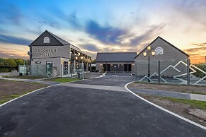 Brookside Motel
