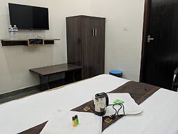 Hotel Nidhivan Dham