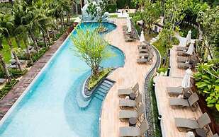Large High Floor, Best Pool and Great Location