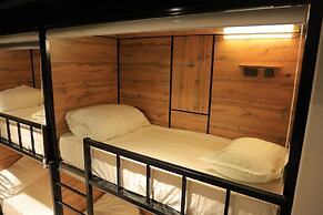 DOO Hostel