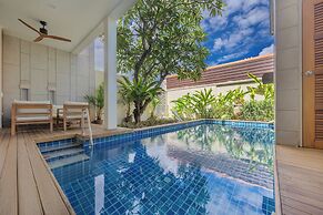 Villa Aura 3BR Private Pool Near Naiharn