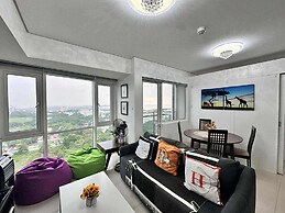 Breeze Residences Condos