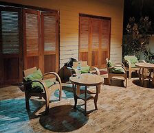 Baan Hinlad Home and Hostel
