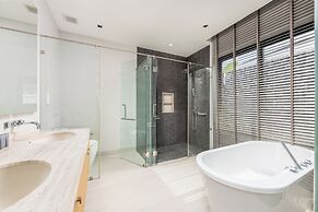 Exclusive Magnum Villa With Private Pool