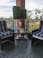 Cosy Spacious Hill Holiday Home