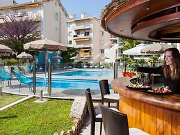 Street-facing Apartment in Cannes