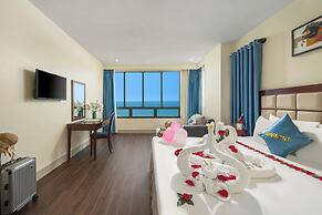 Sea Front Apartment & Spa Da Nang