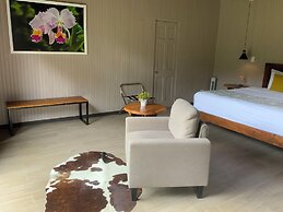 Yerbabuena Lodge
