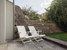 Beautiful 3 Bedroom Home in Bristol