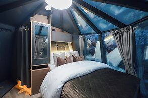 Steam Pier Adventure Hotel