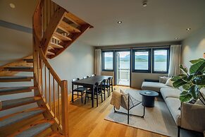 Steam Pier Adventure Hotel