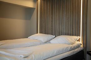 Steam Pier Adventure Hotel