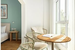 Central & Bright Getaway by Sea N' Rent