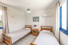 Villa Akti